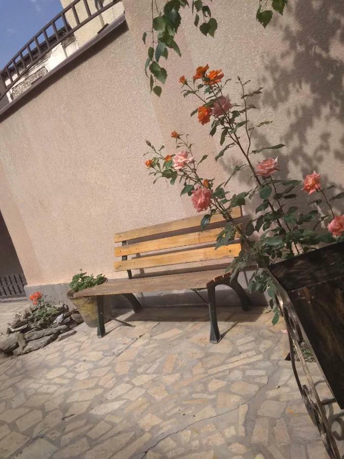 Saima Guest House Osh Exterior photo